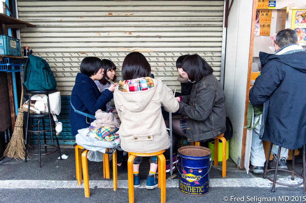 20150311_114955 D4S.jpg - Food stalls, Ginza, Tokyo